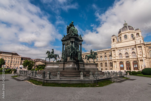Maria-Therezia Square (Maria-Theresien-Platz) with the Museum of Natural History on the right, Vienna