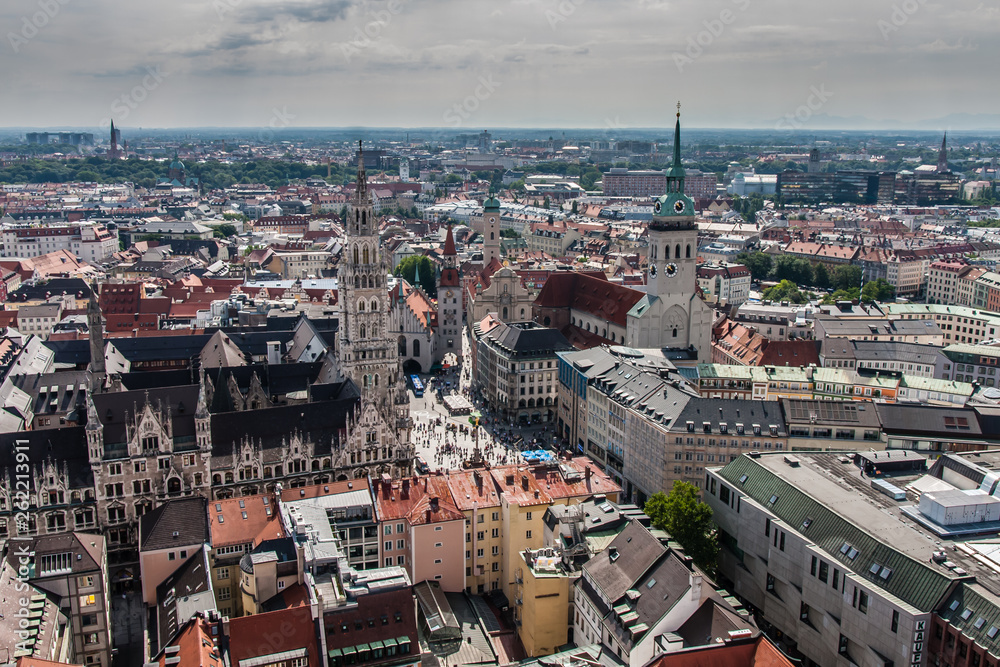 Fototapeta premium Marienplatz and historical downtown of Munich, a view from Frauenkirche