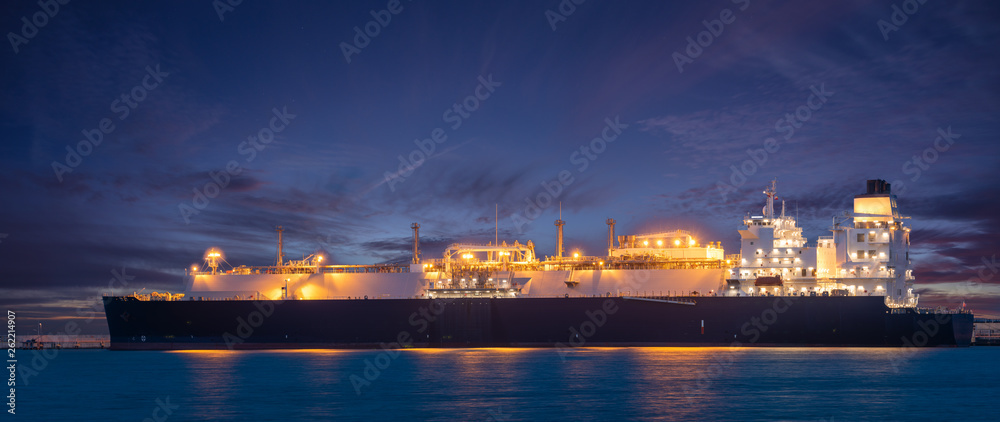Fototapeta premium LNG Oil tanker at LNG Terminal