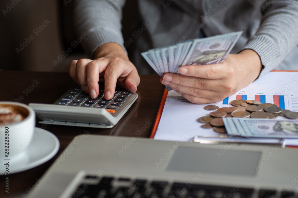 Business woman thinking account,accounting Business woman thinking account,accounting
