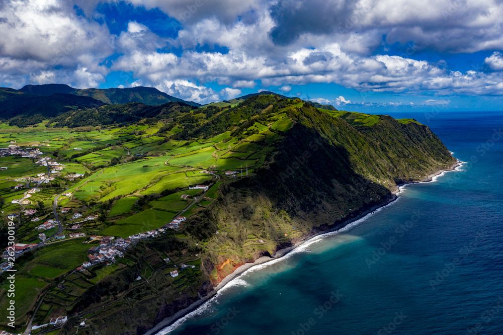 Die Azoren aus der Luft - Sao Miguel: Landschaften, Küsten, Meer und Felsen