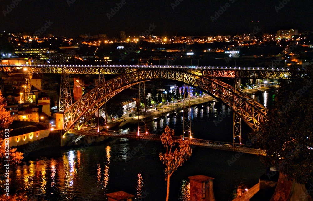 Night view of Luis I bridge in Oporto, Portugal