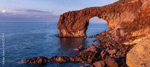 Arche Perciato, Pollara