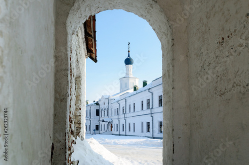View through the arch of the Hotel Nobility of the Ryazan Kremlin.