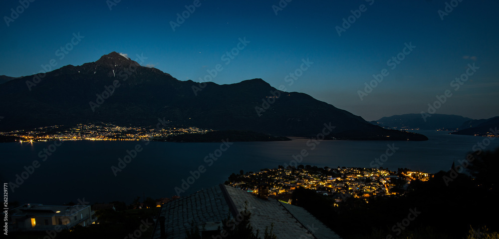 Comer See Panorama in der Abenddämmerung,Lombardei,Italien