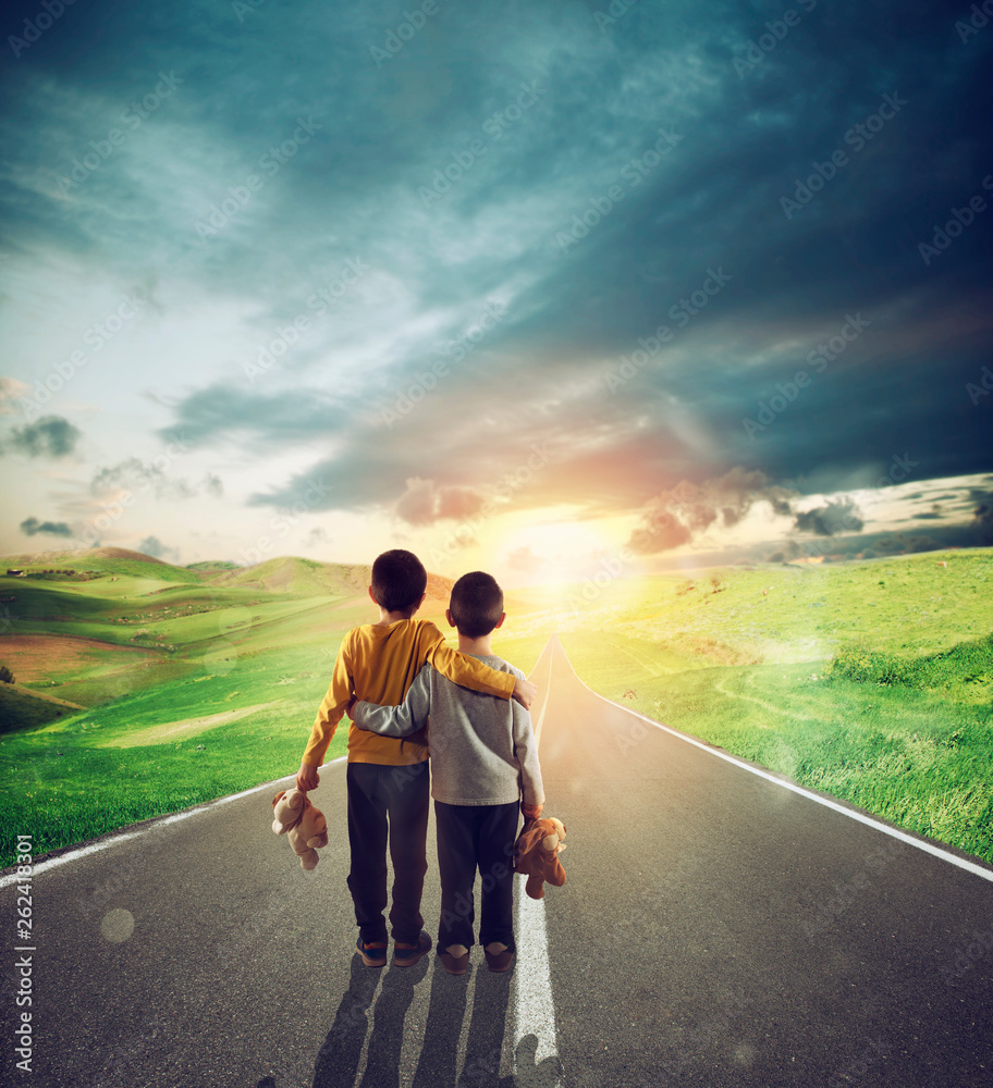 Two kinds observe the long way of the life Two kinds observe the long way of the life