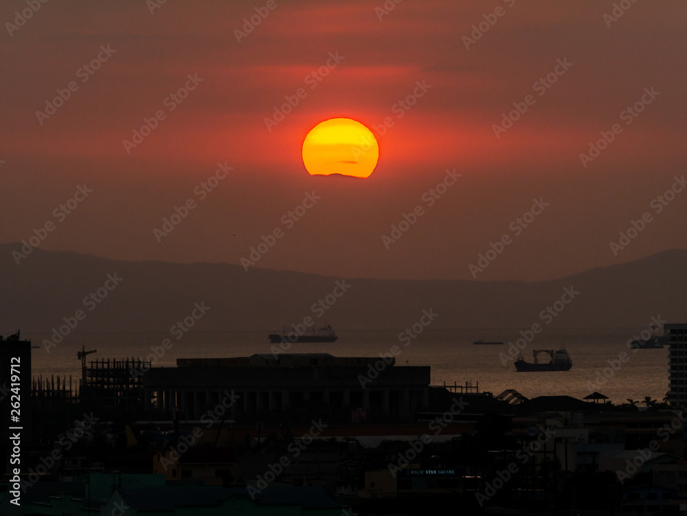 Obraz premium Colorful sunset at Manila Bay