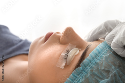 Young woman undergoing proc...