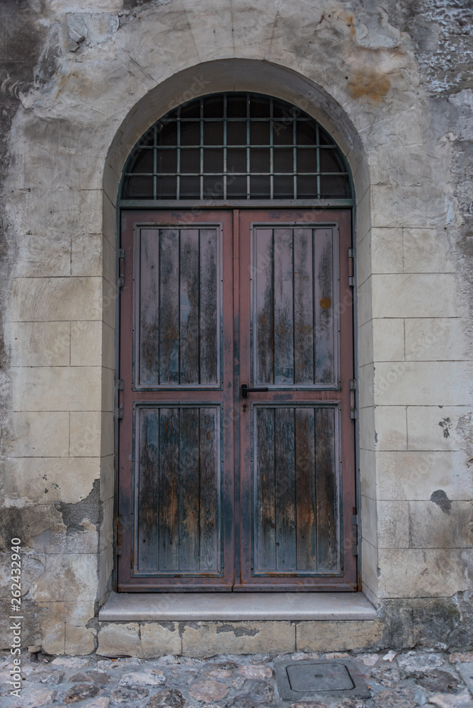Obraz premium Door in The Ancient City of Matera, Italy