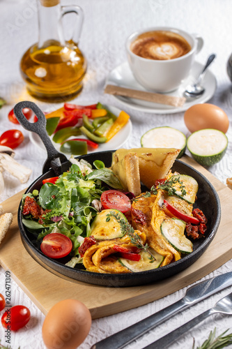 Omelet with vegetables