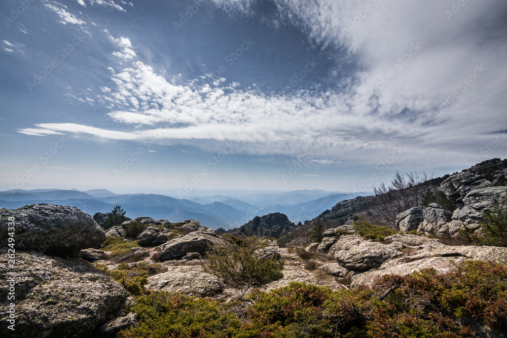 Vue sur Le Caroux - Hérault - Occitanie Vue sur Le Caroux - Hérault - Occitanie