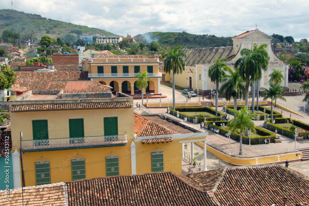 Ville de Trinidad, vue sur la Plaza Mayor et les toits de la ville, Cuba, Caraîbes