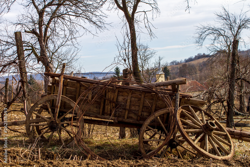  Old horse cart