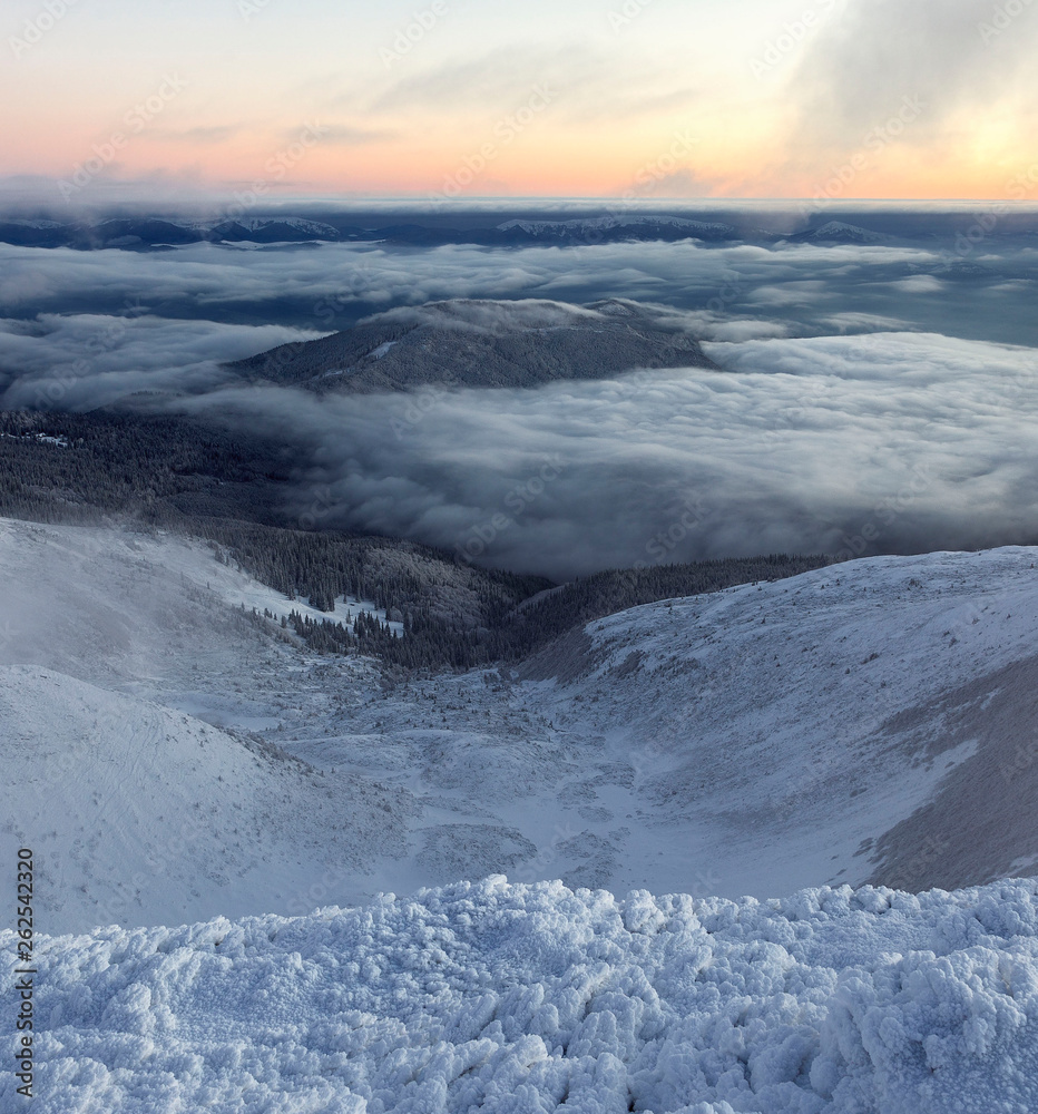 Obraz premium Svydovetsky Range in Winter, Carpathians, Ukraine. Wonderful landscape of winter Carpathians, Carpathian Biosphere Reserve, massive Svidovets, Transcarpathian region, Ukraine