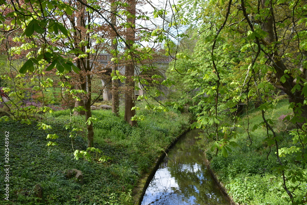 Nantes - Parc de Procé - Cheminement de la Chézine Nantes - Parc de Procé - Cheminement de la Chézine