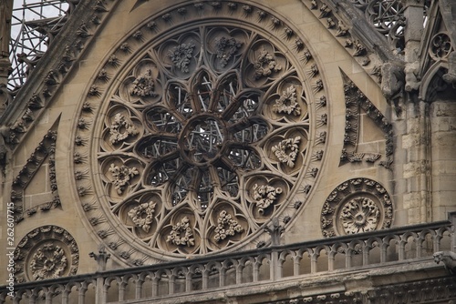 Canvas Print Pignon Sud brulé lors de l'incendie de la cathédrale notre dame de paris
