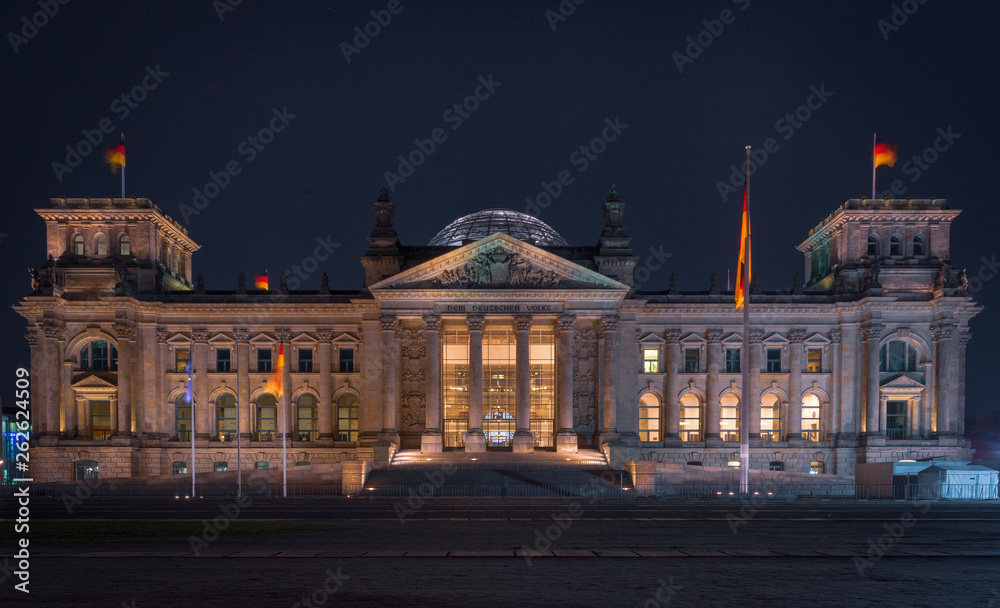 The reichstag at night 