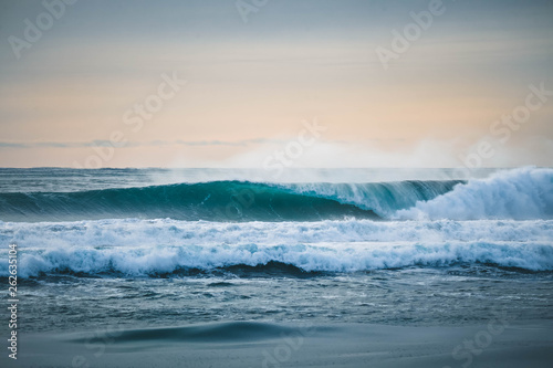 Fototapeta Naklejka Na Ścianę i Meble -  wave on the beach