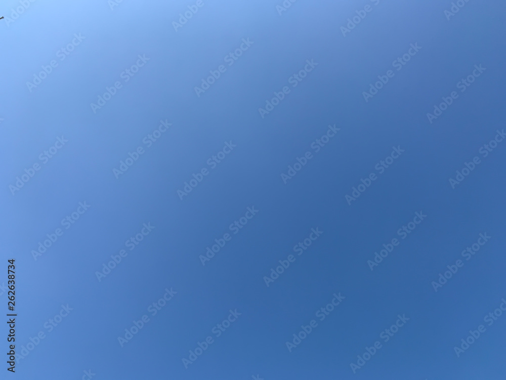 空 空