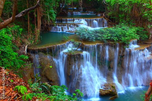 Fototapeta Naklejka Na Ścianę i Meble -  Waterfall-Huaymaekamin Thailand