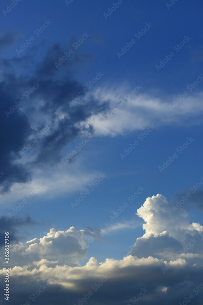 Fototapeta premium sunlight through cloud on dramatic sky background