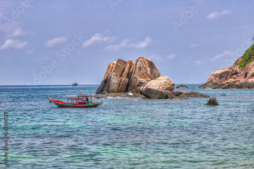 Dieses einzigartige Foto zeigt die berüchtigte Tanote-Bucht auf der Koh Tao Insel. Bekannt geworden durch Touristenmorde. Die Natur ist einzigartig