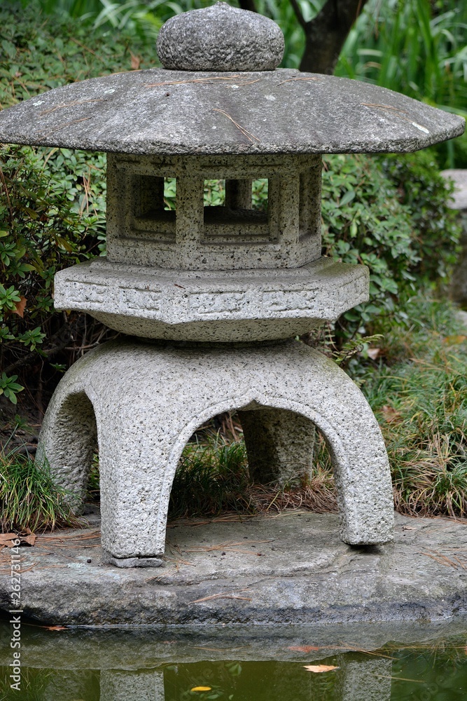 Obraz premium URUGUAY, Castillo del Cerro, Panoramicas,animales, aves, jardines,peces,ornamentos