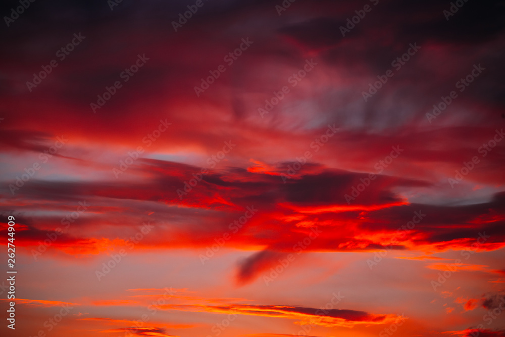 Fototapeta premium Dramatic sky at sunset