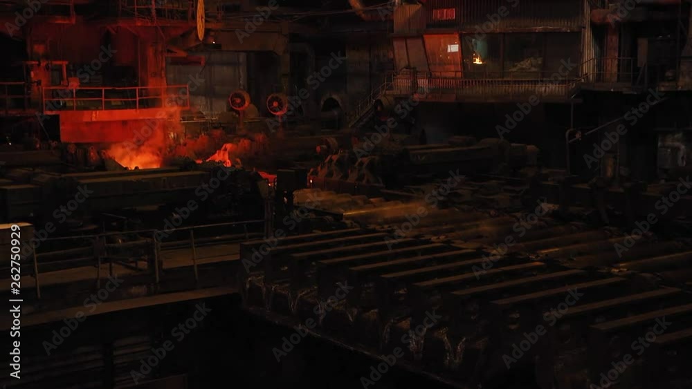 Steel plant, production of steel sheets, transportation of hot sheets