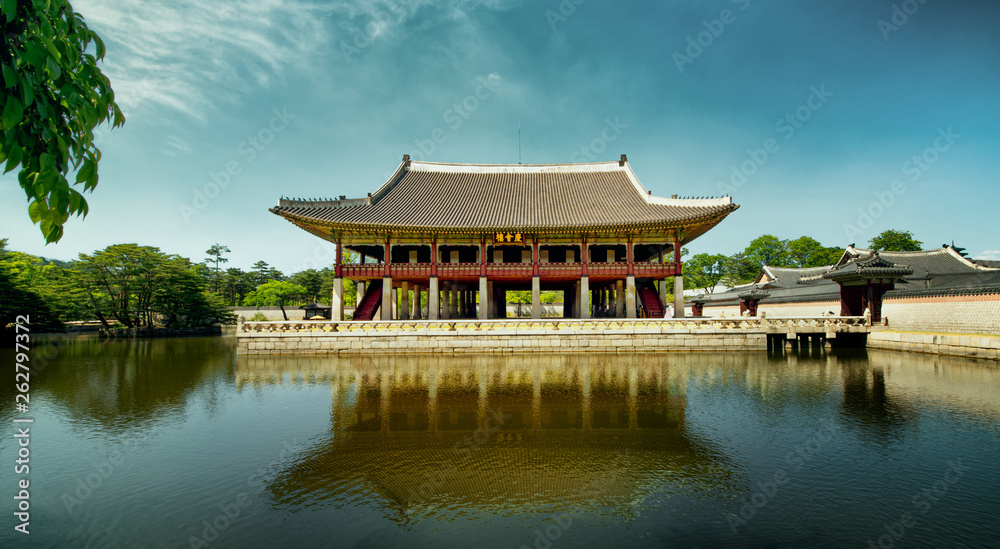  Gyeongbokgung Palace in Seoul, South Korea