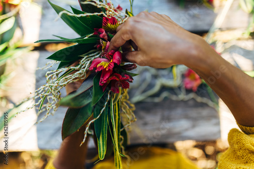 COURONNE DE FLEURS