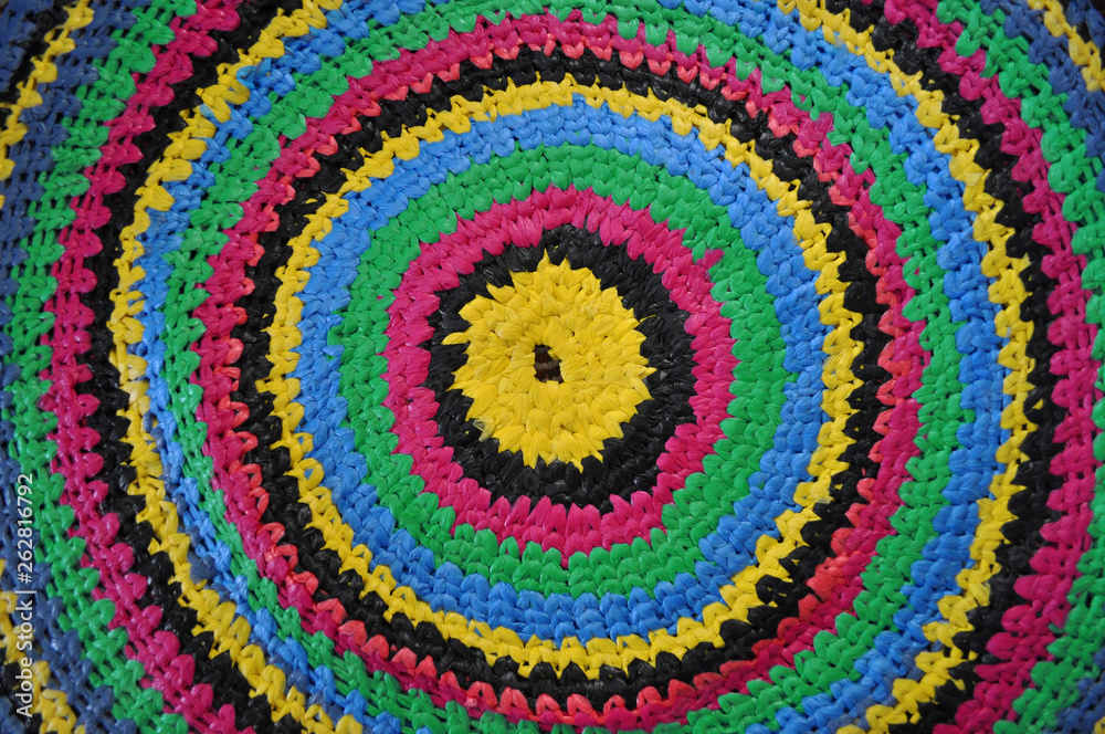  Home round mat woven from plastic film ribbons