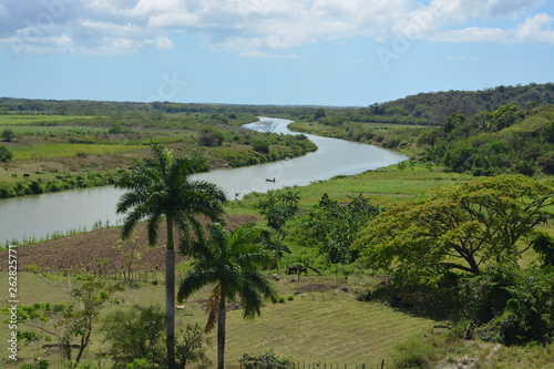 Fábrica de producción de azúcar. Valle de los Ingenios, Cuba