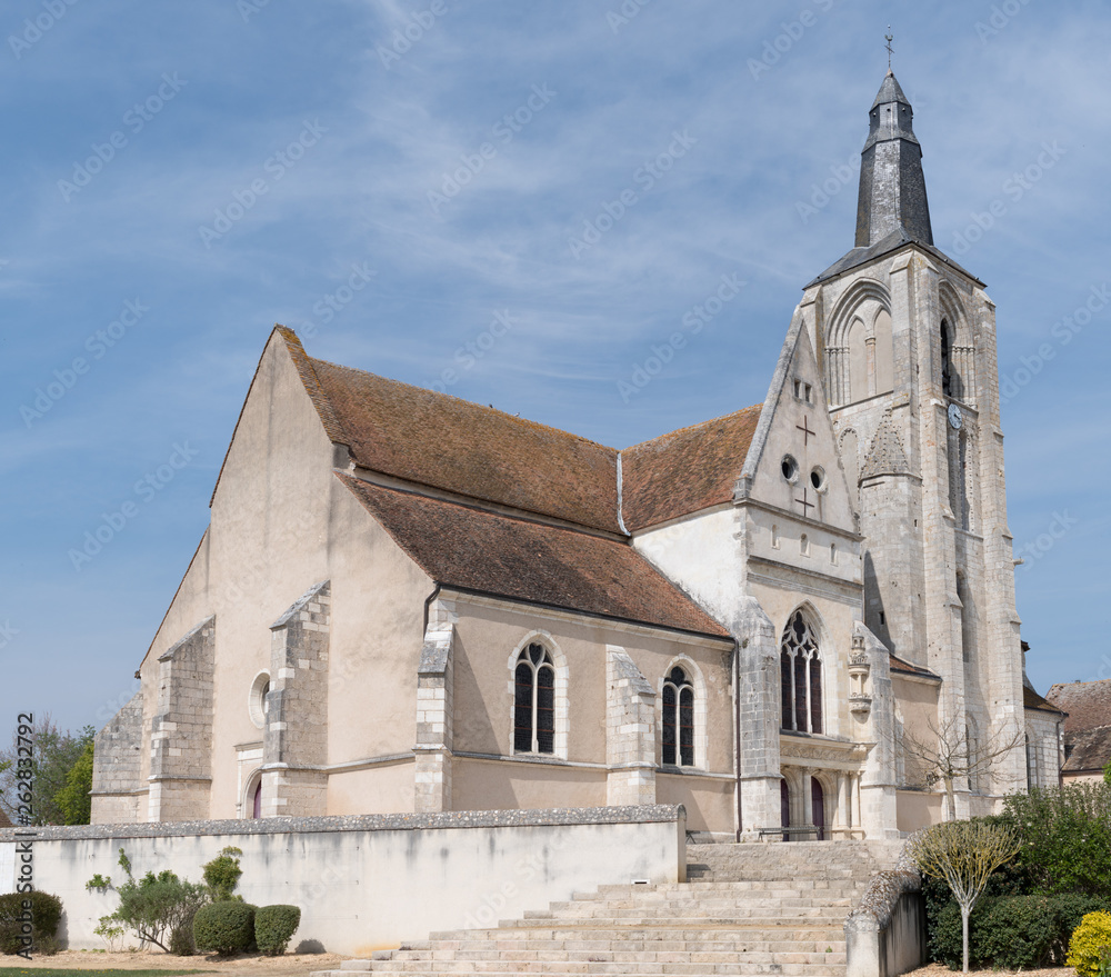 Église Saint Aignan de Bonny sur Loire dans le Loiret 