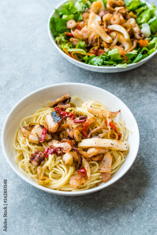Mixed of Seafood Pasta Spaghetti with Salad