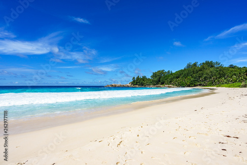 Fototapeta Naklejka Na Ścianę i Meble -  Beautiful wild lonely beach, police bay, seychelles 30