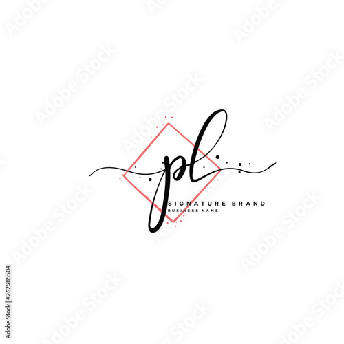P L PL Initial letter handwriting and signature logo.