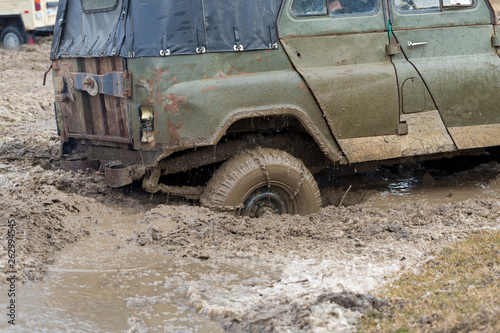 Russian SUV, Off-road vehicle slips, Stuck in the river 