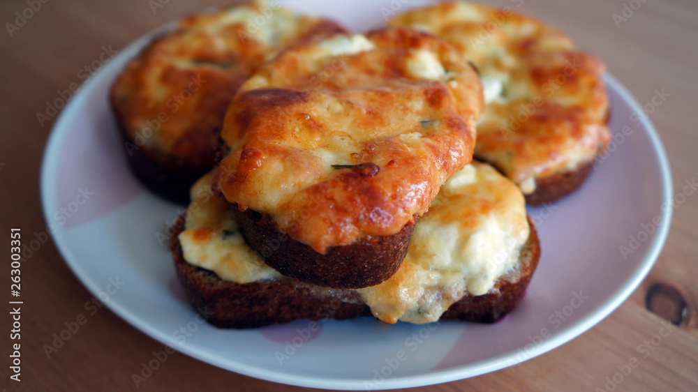 Eating delicious meals is one of the keys to being happy. Eating delicious meals is one of the keys to being happy.