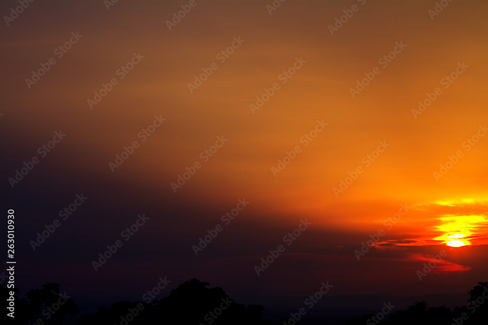 Obraz premium sunset with dramatic clouds.