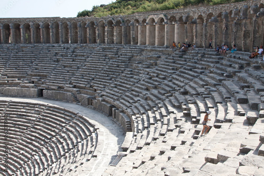 Fototapeta premium ruins of roman forum in turkey