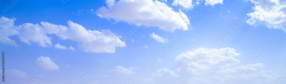 Fototapeta premium Schäfchenwolken