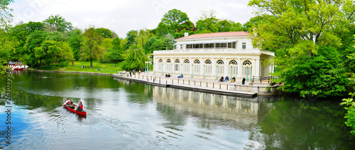 Fototapeta Naklejka Na Ścianę i Meble -  Boat House in Prospect Park, Brooklyn, New York