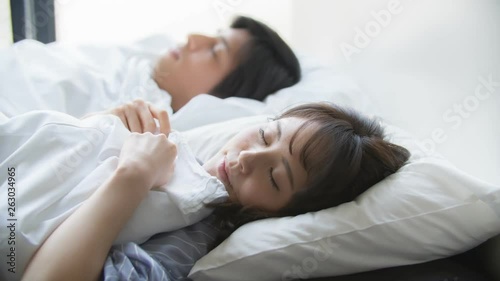 Wallpaper Mural 4K・睡眠・女性 Torontodigital.ca