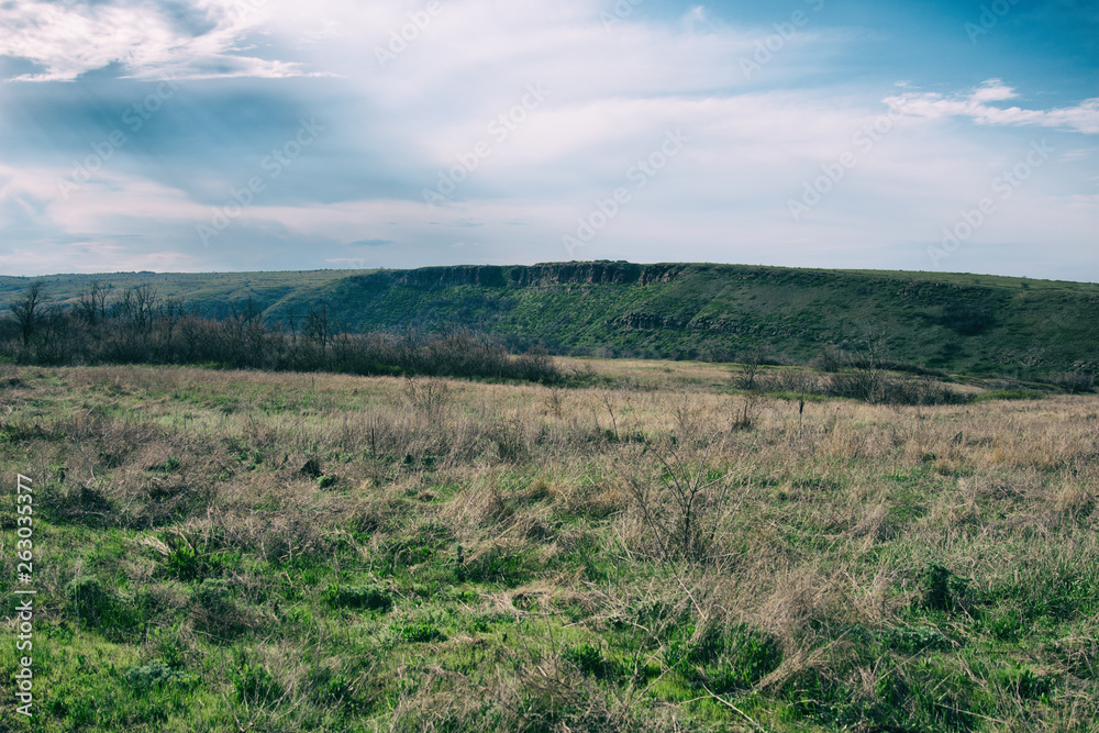 Fototapeta premium Evening, a beautiful canyon. Early spring.