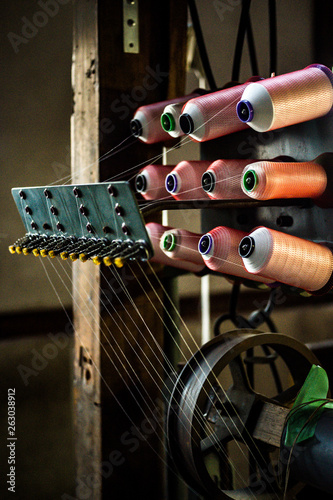 織物工場の糸 photo
