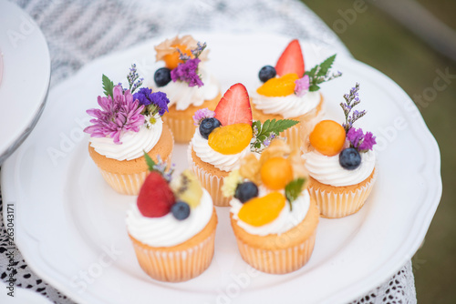 Beautiful cup cake in wedding party © tonefotografia