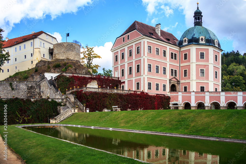 Schloss Bečov-Petschau im Böhmerwald