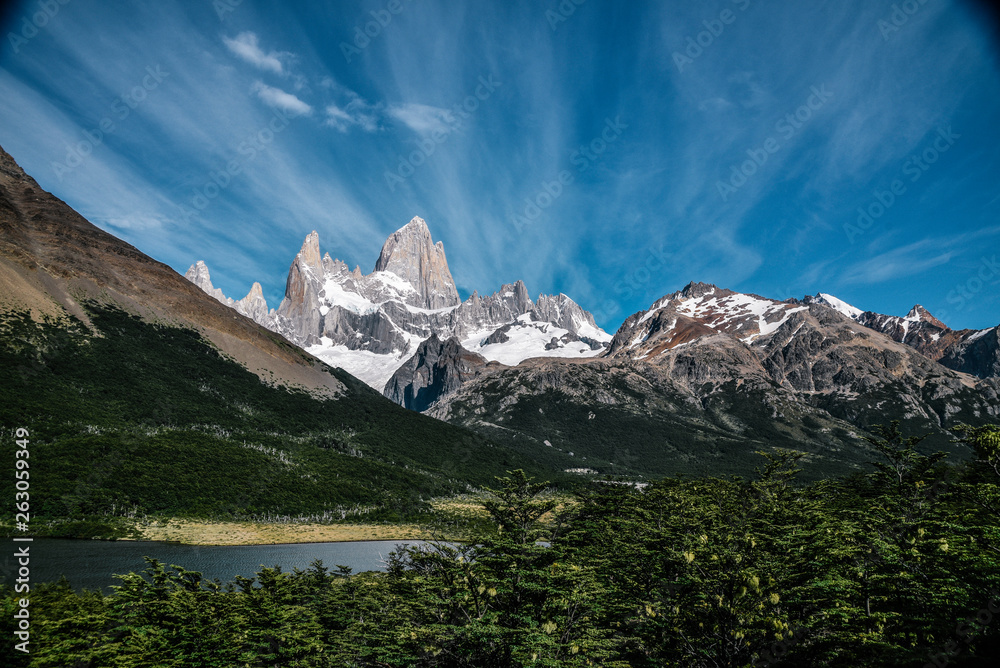 Fototapeta premium Fitz Roy in Los Glaciares in the Fitz Roy Region of Patagonia in Southern Argentina