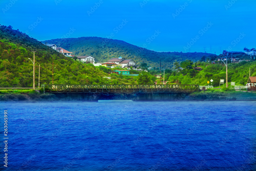 the mountain & lake in Sri Lanka